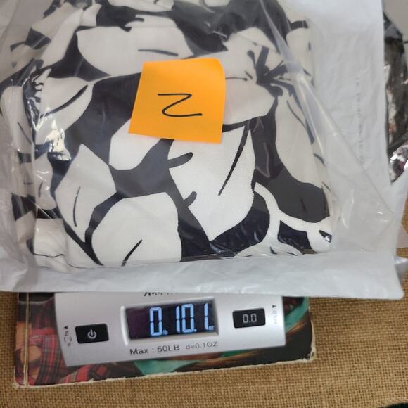 Old Navy  Women's The Diva Daisy Pant Black Hibiscus Skinny Ankle Slacks Size 0 - Picture 12 of 12